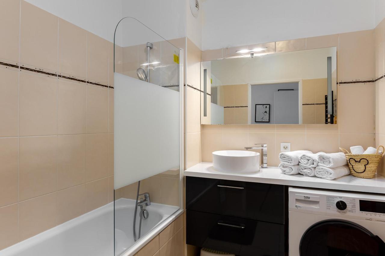 Apartment 2 Bedroomed Near Disneyland Paris With Garden Parking At เซร์ริส ภายนอก รูปภาพ